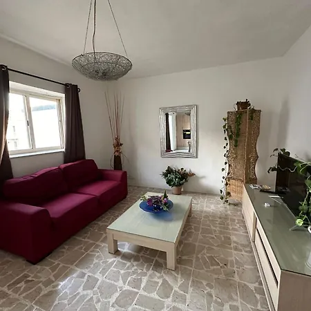 F63 With Sharing Bathroom Near The In Sharing *